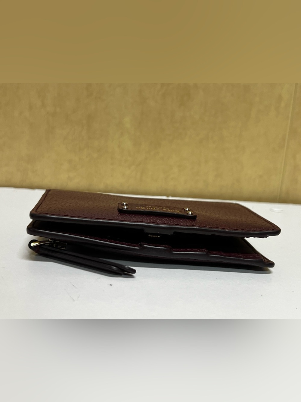 Kate Spade Jeanne Medium Slim Billfold Wallet in Cherrywood Pebbled leather. - Picture 5 of 12